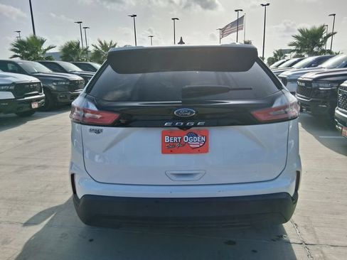 Used 2021 Ford Edge SE FWD image 6
