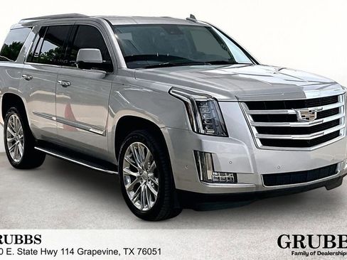 Used 2020 Cadillac Escalade Luxury AWD/4WD image 1