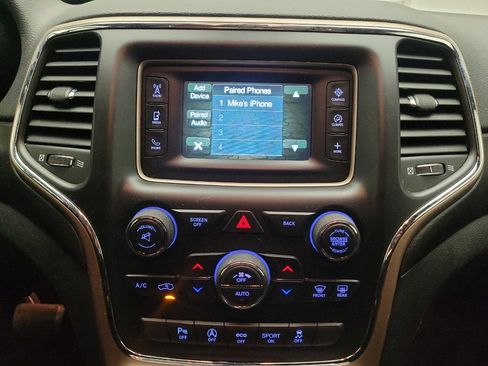 Used 2017 Jeep Grand Cherokee Laredo RWD image 25