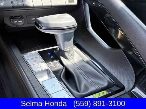 Used 2024 Hyundai Elantra Limited FWD image 21