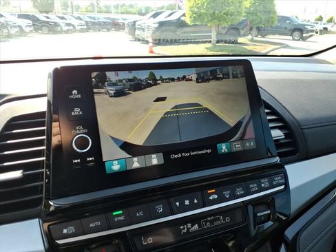 Used 2025 Honda Odyssey Touring image 26