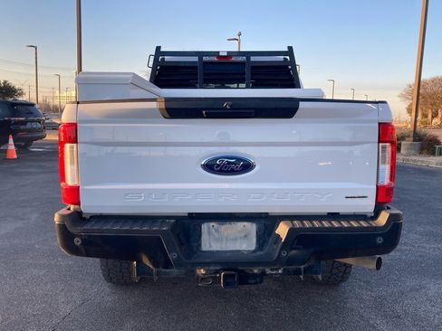 Used 2019 Ford F250 XL w/ Power Equipment Group image 6
