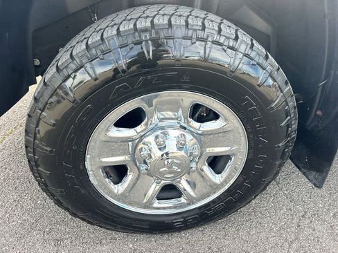 Used 2017 RAM 2500 Tradesman w/ Chrome Appearance Group AWD/4WD image 11
