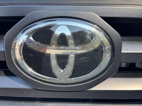 Used 2022 Toyota Tacoma SR w/ SR Convenience Package RWD image 14