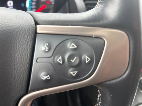 Used 2020 GMC Yukon Denali w/ Denali Premium Package image 24