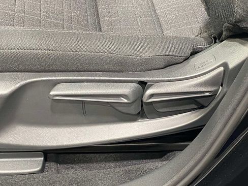 New 2026 Honda HR-V LX image 14