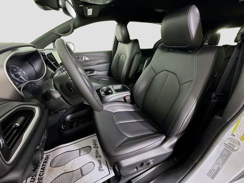 New 2026 Chrysler Pacifica Select image 19