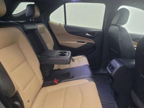 Used 2022 Chevrolet Equinox Premier AWD/4WD image 19