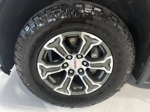Used 2022 GMC Sierra 1500 SLT w/ SLT Convenience Package AWD/4WD image 15
