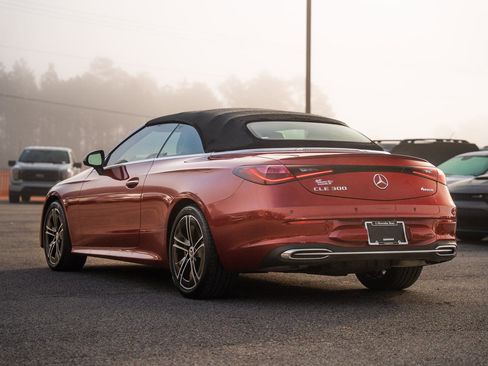 Used 2024 Mercedes-Benz CLE 300 4MATIC Cabriolet image 11