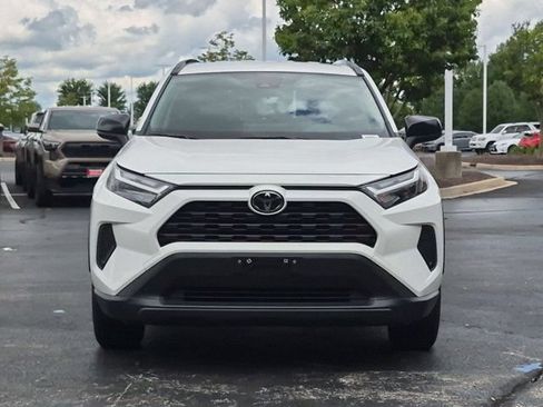 Certified 2025 Toyota RAV4 LE AWD/4WD image 5