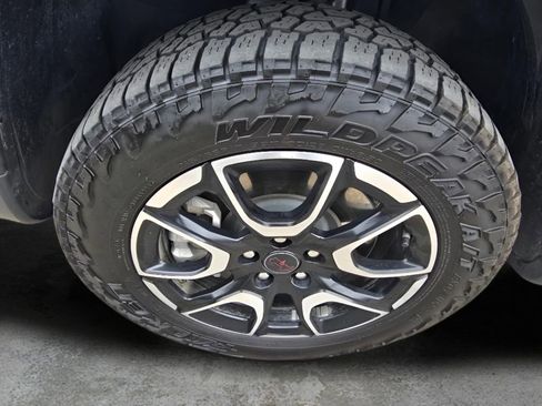 Used 2025 Jeep Compass Trailhawk image 27