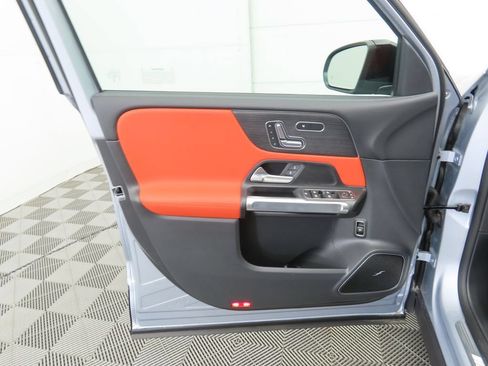 Used 2026 Mercedes-Benz GLB 35 AMG 4MATIC image 26