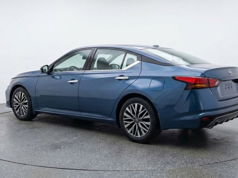 Used 2025 Nissan Altima 2.5 SV image 6