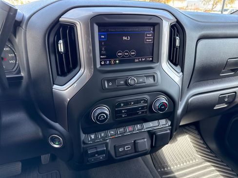 Used 2025 Chevrolet Silverado 2500 Custom w/ Custom Value Package image 20