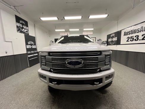 Used 2019 Ford F250 Platinum w/ Platinum Ultimate Package image 5