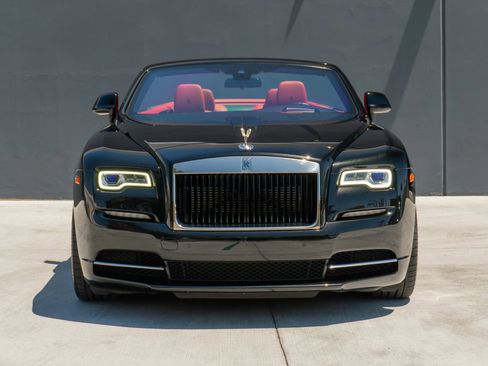 Used 2019 Rolls-Royce Dawn RWD image 5