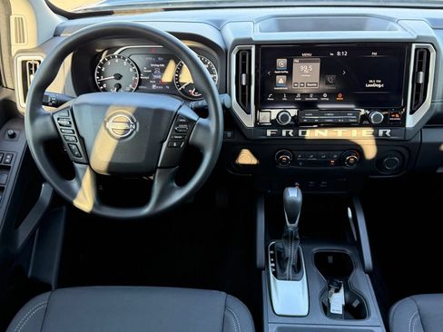 Certified 2025 Nissan Frontier SV w/ Tow Package RWD image 12