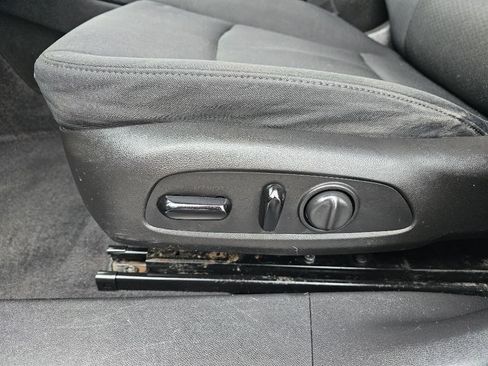 Used 2017 Chevrolet Malibu LT image 20