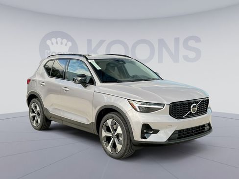 New 2026 Volvo XC40 B5 Plus w/ Protection Package Premier image 10
