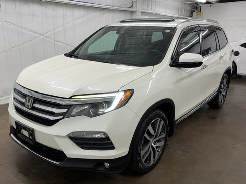Used 2016 Honda Pilot Touring image 10