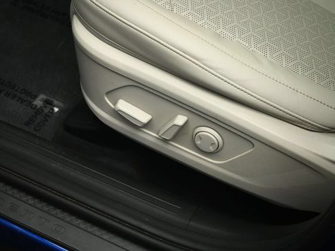 Used 2023 Kia Sorento S w/ Panoramic Sunroof Package FWD image 49