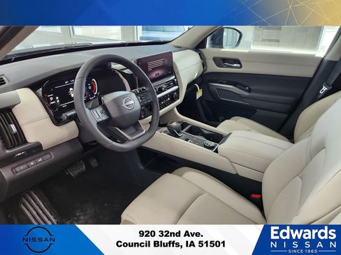 New 2026 Nissan Pathfinder SL AWD/4WD image 21
