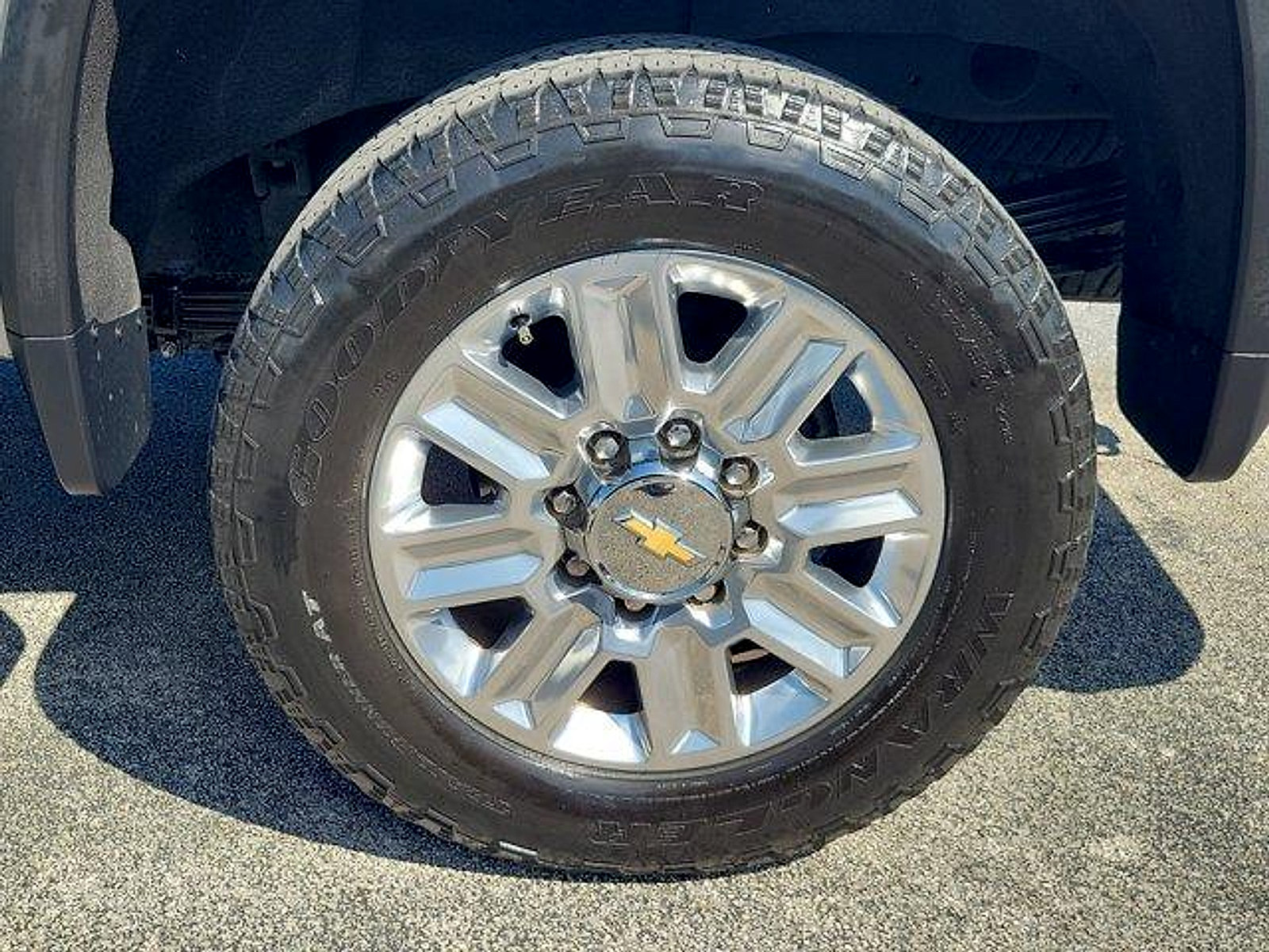 Used 2024 Chevrolet Silverado 2500 High Country w/ High Country Premium Package AWD/4WD image 11