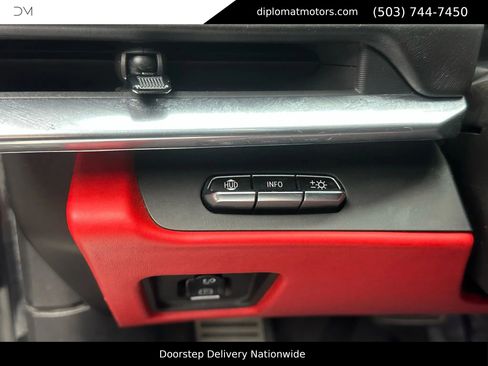 Used 2020 Chevrolet Corvette Stingray Premium Cpe w/ 3LT Preferred Equipment Group image 31