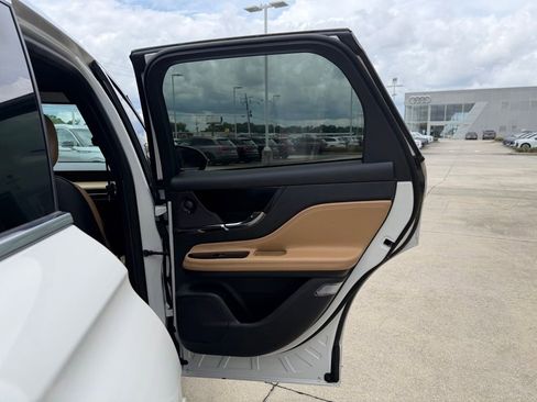 Used 2021 Lincoln Corsair Reserve w/ Equipment Group 201A FWD image 25