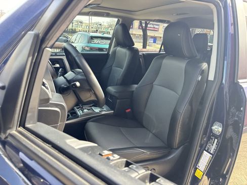 Used 2023 Toyota 4Runner SR5 Premium w/ Moonroof Package image 22