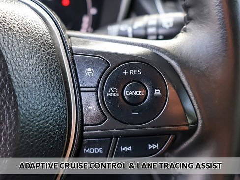 Used 2023 Toyota Corolla Cross XLE w/ Convenience Package image 5