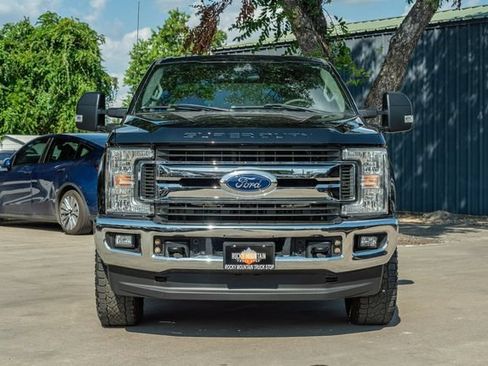 Used 2017 Ford F250 XLT w/ XLT Value Package AWD/4WD image 9