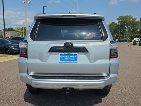 Used 2022 Toyota 4Runner TRD Off-Road AWD/4WD image 4