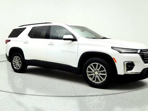 Used 2023 Chevrolet Traverse LT w/ LPO, Floor Liner Package AWD/4WD image 3