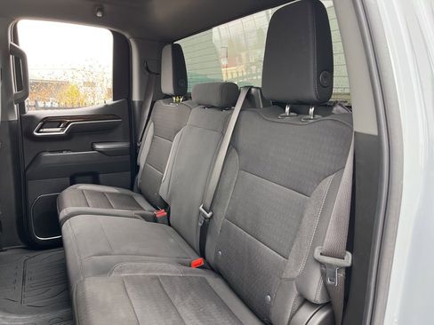 Used 2024 GMC Sierra 1500 Elevation image 25