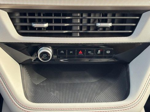 New 2026 Ford Explorer Active w/ Active Comfort Package image 27