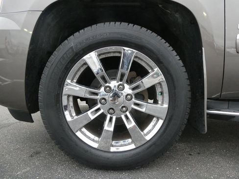 Used 2012 GMC Yukon Denali image 24