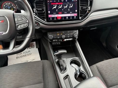 Used 2025 Dodge Durango GT AWD/4WD image 24