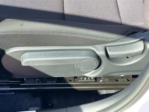 New 2026 Hyundai Kona SE image 22