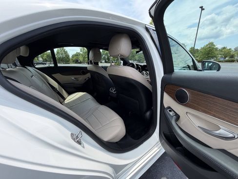 Used 2019 Mercedes-Benz C 300 Sedan image 13