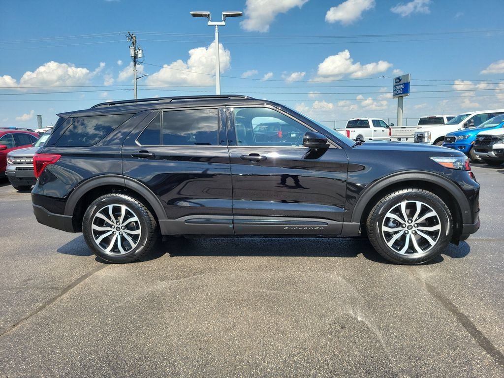 Certified 2020 Ford Explorer ST AWD/4WD image 3