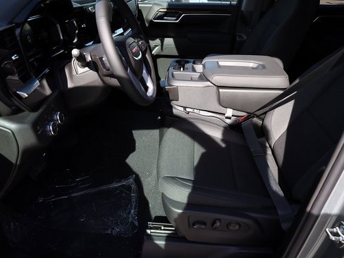 New 2026 GMC Sierra 1500 Elevation image 11