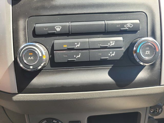 Used 2018 Nissan Frontier SV AWD/4WD image 23