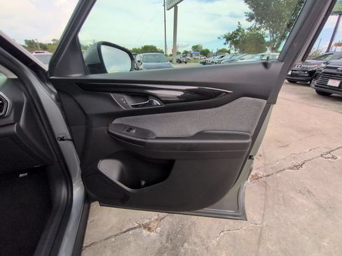 Used 2025 Chevrolet TrailBlazer LT AWD/4WD image 32