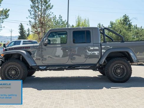 Used 2023 Jeep Gladiator Overland image 3