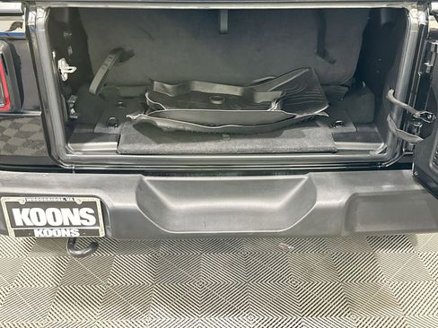 Used 2022 Jeep Wrangler Sport S image 34