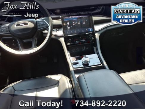Used 2024 Jeep Grand Cherokee Limited 4xe AWD/4WD image 13