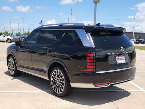 Used 2026 Hyundai Palisade Calligraphy FWD image 7