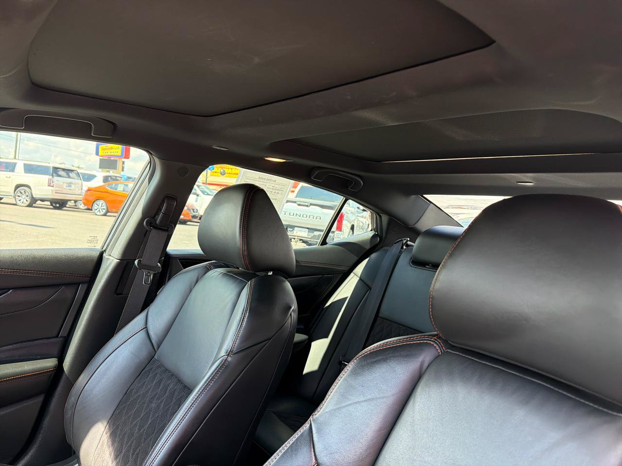 Used 2020 Nissan Maxima SR w/ Sport Mat Group FWD image 11